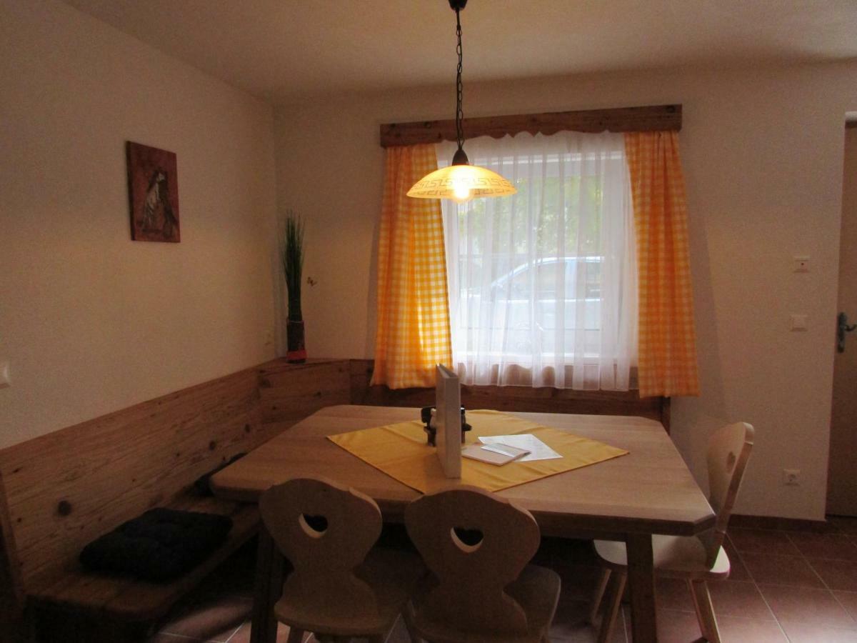 Ferienwohnungen Maderebner グレーブミング 部屋 写真
